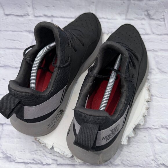 North Face Mens EXTS Surge Highgate Sz 11.5 Black Leather Athletic Shoes Sneaker